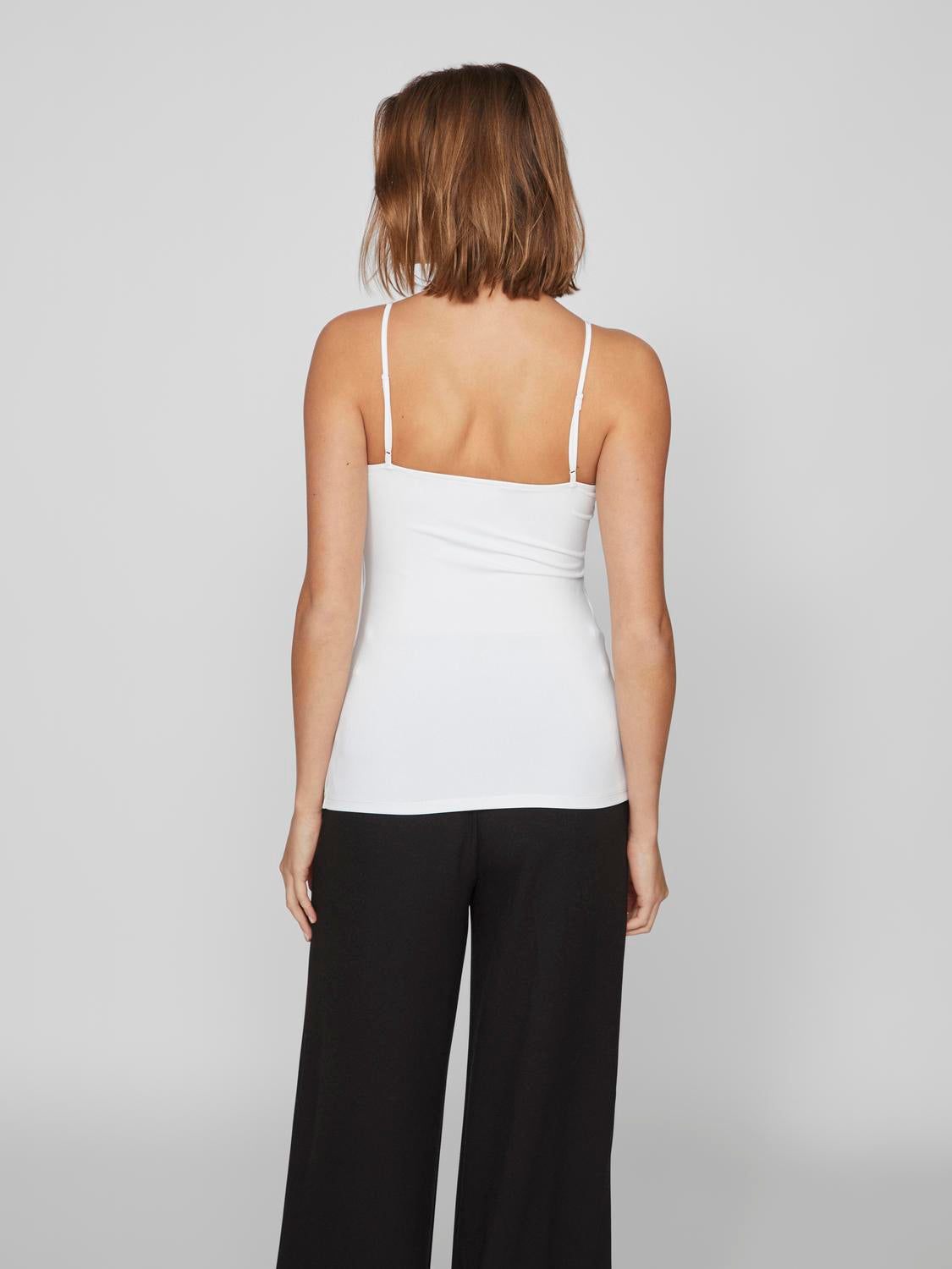 model_shot-back